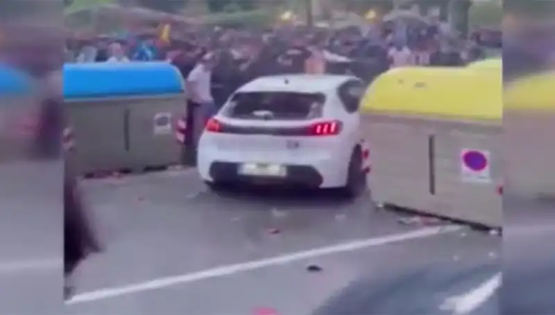 Aracın Taraftarları Umutla Dolaşırken Kaza Yüzden 13 Kişi Yaralandı
