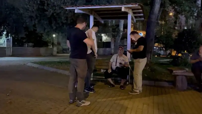 Kısmı Görme Kaybı Olan Adamın Telefonunu Çalan Hırsız Araştırılıyor