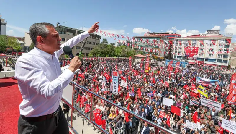 Özgür Özel, Örgütün Silah Bırakma Çabalarını Kesinlikle Destekliyoruz