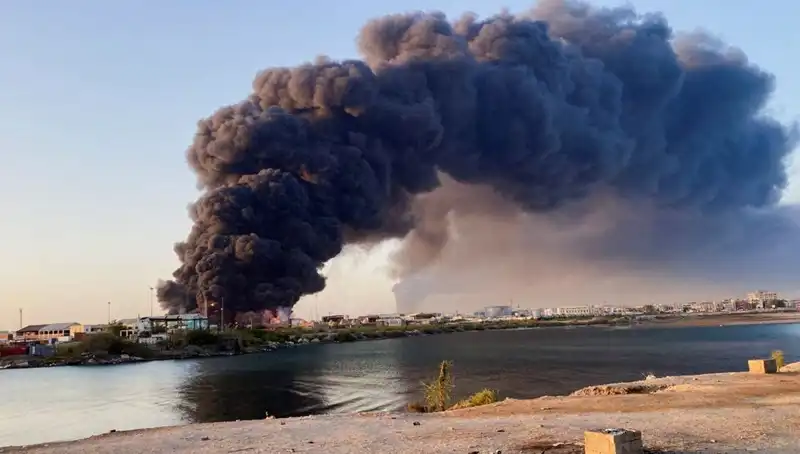 Port Sudan’da Şok Edici Patlamalar: Havalimanı ve Ordu Üssü Vuruldu!