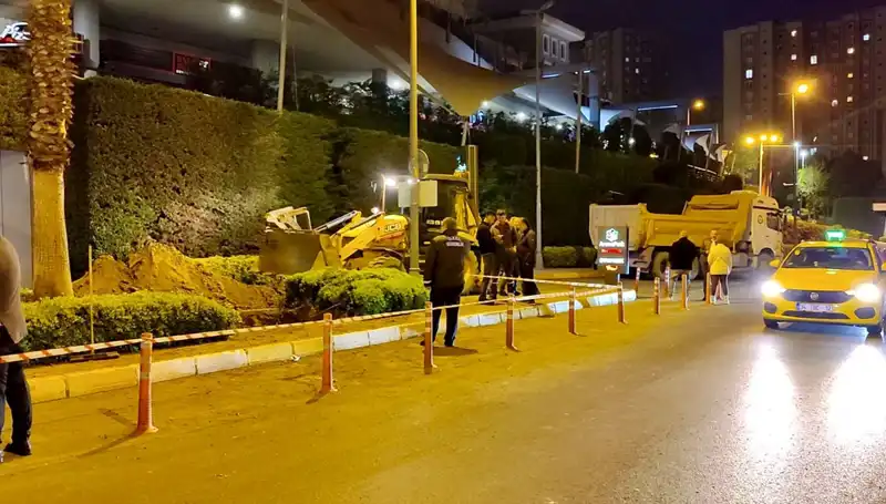 AVM Girişinde Doğalgaz Paniği: Alışveriş Keyfi Bir Anda Kabusa Dönüştü