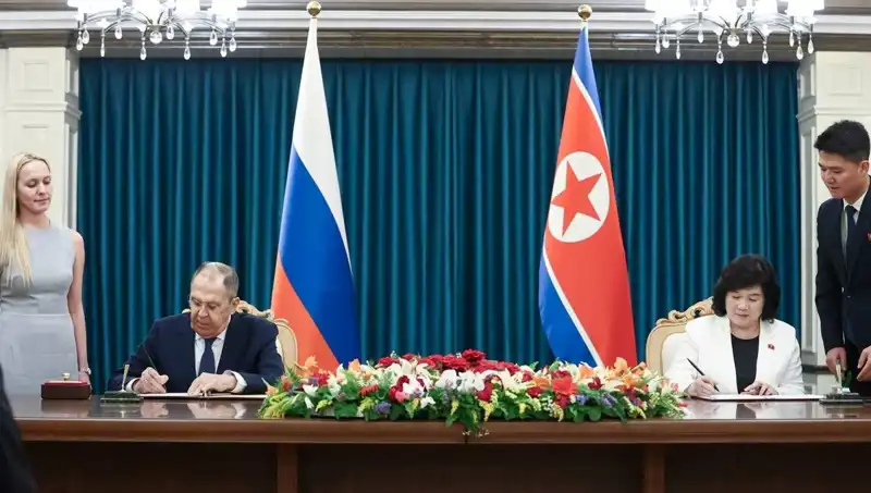 Rusya ve Kuzey Kore: Lavrov ve Mevkidaşının Stratejik Görüşmesi