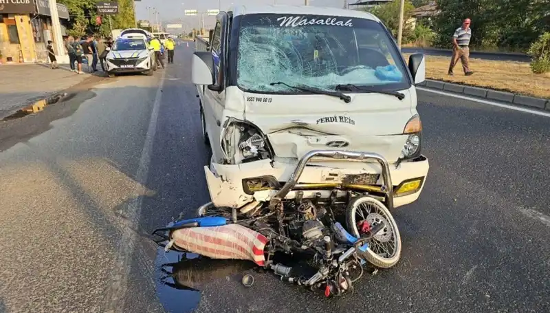 Aydın'da Feci Kaza: Motosiklet Sürücüsü Kamyonetle Çarpıştı, Hayatını Kaybetti