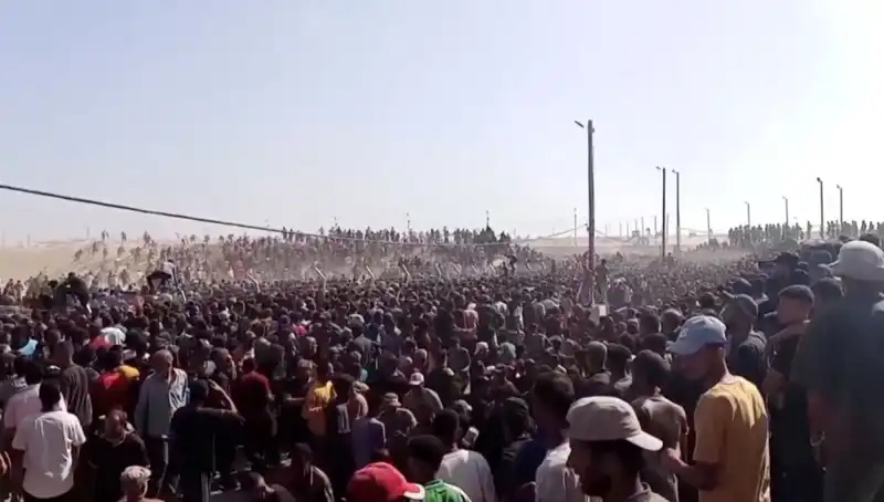 İsrail’in Gazze’deki Yardım Dağıtım Noktasına Saldırısı: 26 Can Aldı
