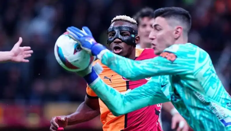 Galatasaray, Bambaşka Bir Transferle Dikkatleri Üzerine Topluyor: Berke'nin Uçağı Hazırlandı