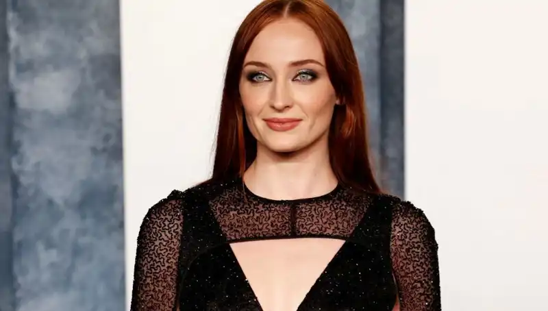 Game of Thrones Yıldızı Sophie Turner’a Yapılan Yorumlar Tepki Çekti