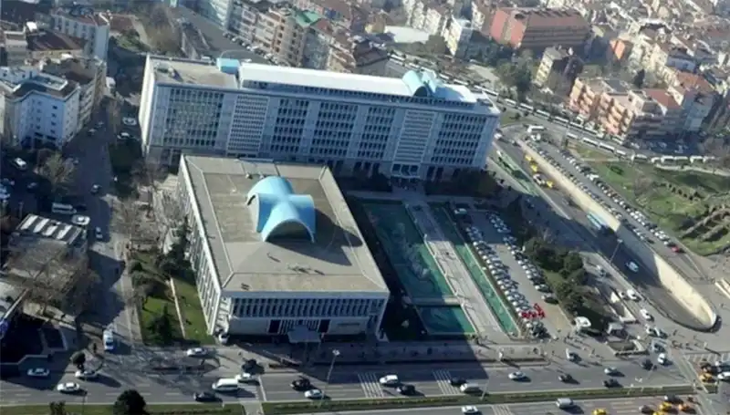 İBB Soruşturmalarında Gün Yüzüne Çıkan Gizli "Enderun" WhatsApp Grubu Mesajları!