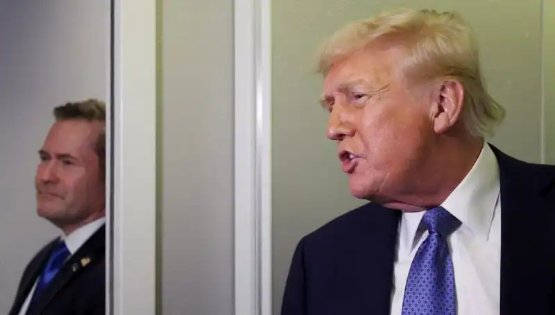 Trump’ın Sızdırdığı Planlar Sonrası Mike Waltz Görevden Alındı
