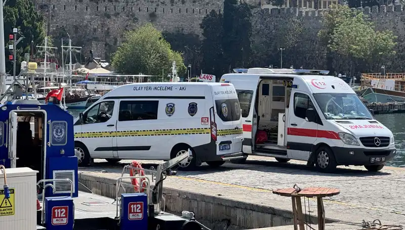 Antalya'da Denizde Bulunan Erkek Cesedi, Gizemi Büyütüyor