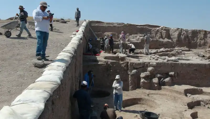 Oylum Höyük'te İlerleyen Kazılar, Sıcak Hava Koşullarına Rağmen Devam Ediyor!