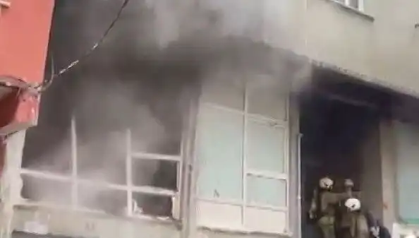 İstanbul'da Beş Katlı Binada Korkutan Yangın: İlk Bilgiler ve Olayın Ardındaki Sebepler