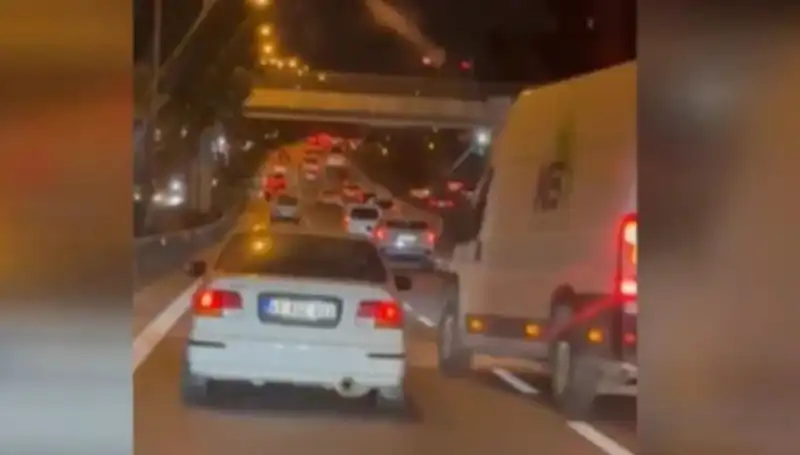 Tuzla'da Şok Edici Makas Terörü: Sürücü Tutuklandı