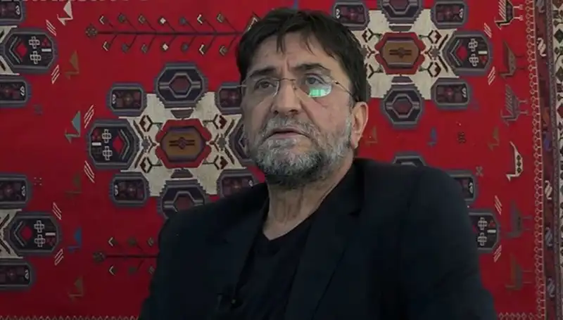 Gazeteci Nihat Genç, Türk Medyasının Önemli İsimlerinden Biri Hayatını Kaybetti