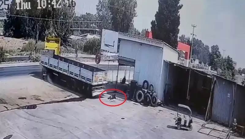 16 Yaşındaki Çocuk İşçinin Korkunç Ölümü: TIR'ın Altında Kaldı